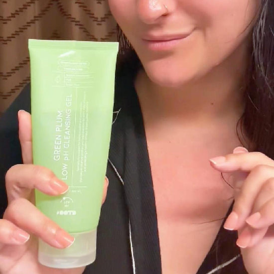 Watch a Haven Co. Beauty host demonstrate the gel texture and foaming application of #OOTD Green Plum Low pH Cleansing Gel 200ml, show how it cleanses away makeup, dirt, and oil, and reveal a clarified, hydrated-feeling finish. It is a fragrance-free low-pH cleanser designed for gentle daily use and sensitive-skin routines. [demo-card]